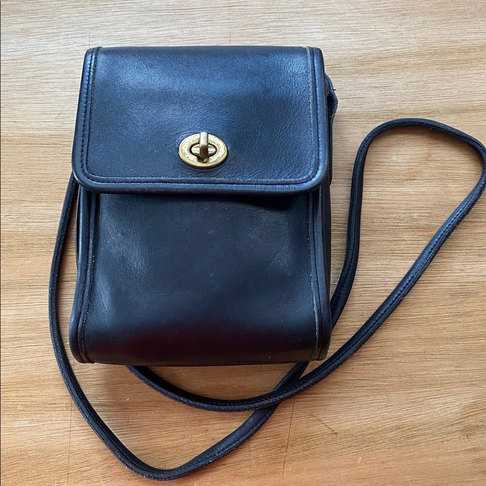 Vintage Coach Black Leather Scooter Bag 9893